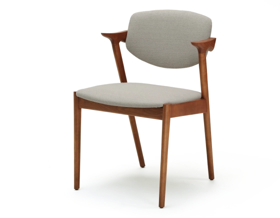 Chaise design teinte merisier et tissu beige naturel bois teinte merisier assise tissu beige naturel