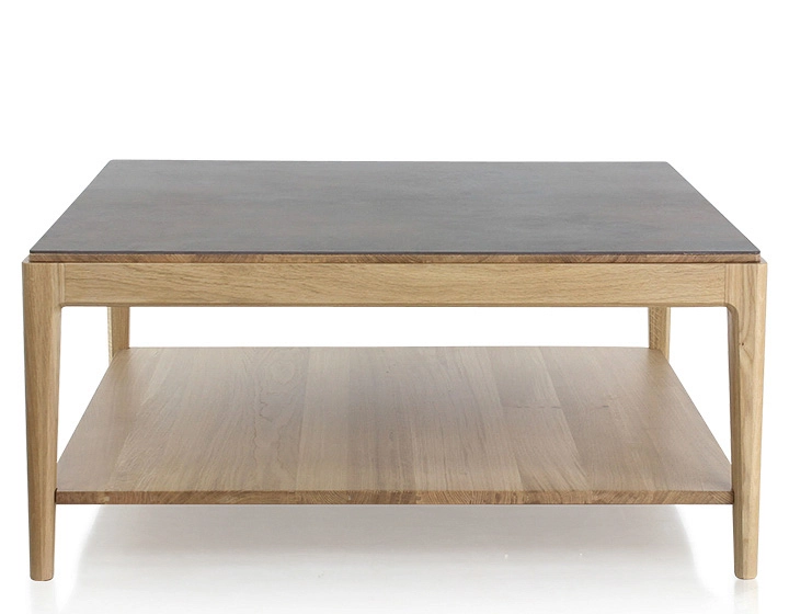 Table basse carrée en chêne et céramique avec tablette en bois teinte naturelle plateau céramique brun oxydé 100x100 cm Table basse carrée en chêne et céramique avec tablette en bois teinte naturelle plateau céramique brun oxydé 100x100 cm