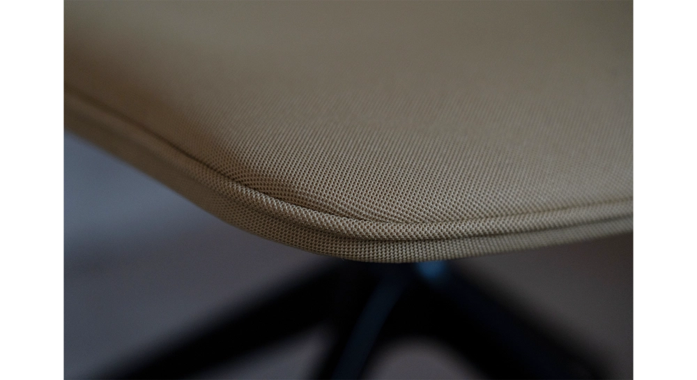 Office chair with 5 branches assise tissu kaki clair