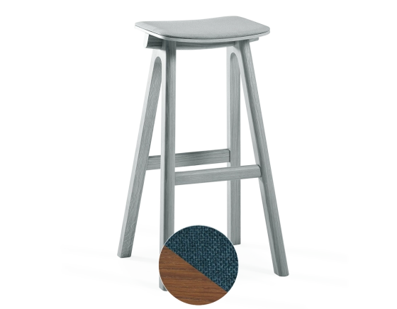 Tabouret de bar en chêne tapissé H80 cm bois teinte noyer assise tissu bleu océan