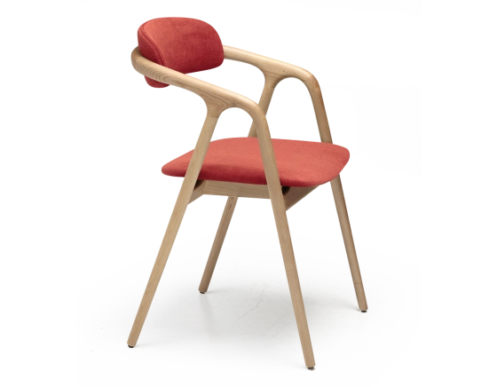Chaise scandinave bois teinte naturelle assise tissu orange brulé