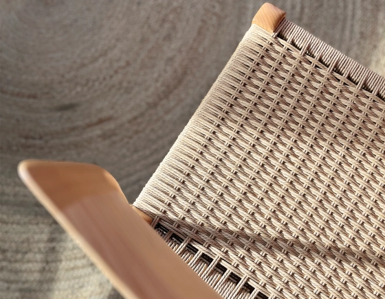 Chaise scandinave bois teinte naturelle assise corde