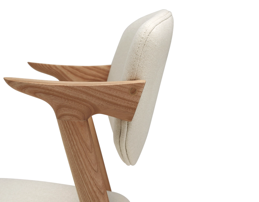 Chaise scandinave bois teinte naturelle assise tissu blanc cassé Chaise scandinave bois teinte naturelle assise tissu blanc cassé