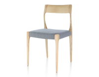 Chaise scandinave bois teinte naturelle assise tissu chevron bleu Chaise scandinave bois teinte naturelle assise tissu chevron bleu