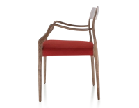 Chaise scandinave avec accoudoirs bois teinte marron foncé assise tissu bordeaux Chaise scandinave avec accoudoirs bois teinte marron foncé assise tissu bordeaux